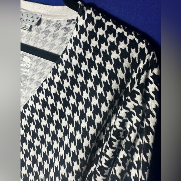 NWOT Joan Rivers | Women’s Size 1X Houndstooth Black and White Sweater Cardigan - Picture 3 of 5